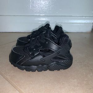 Nike Youth huaraches